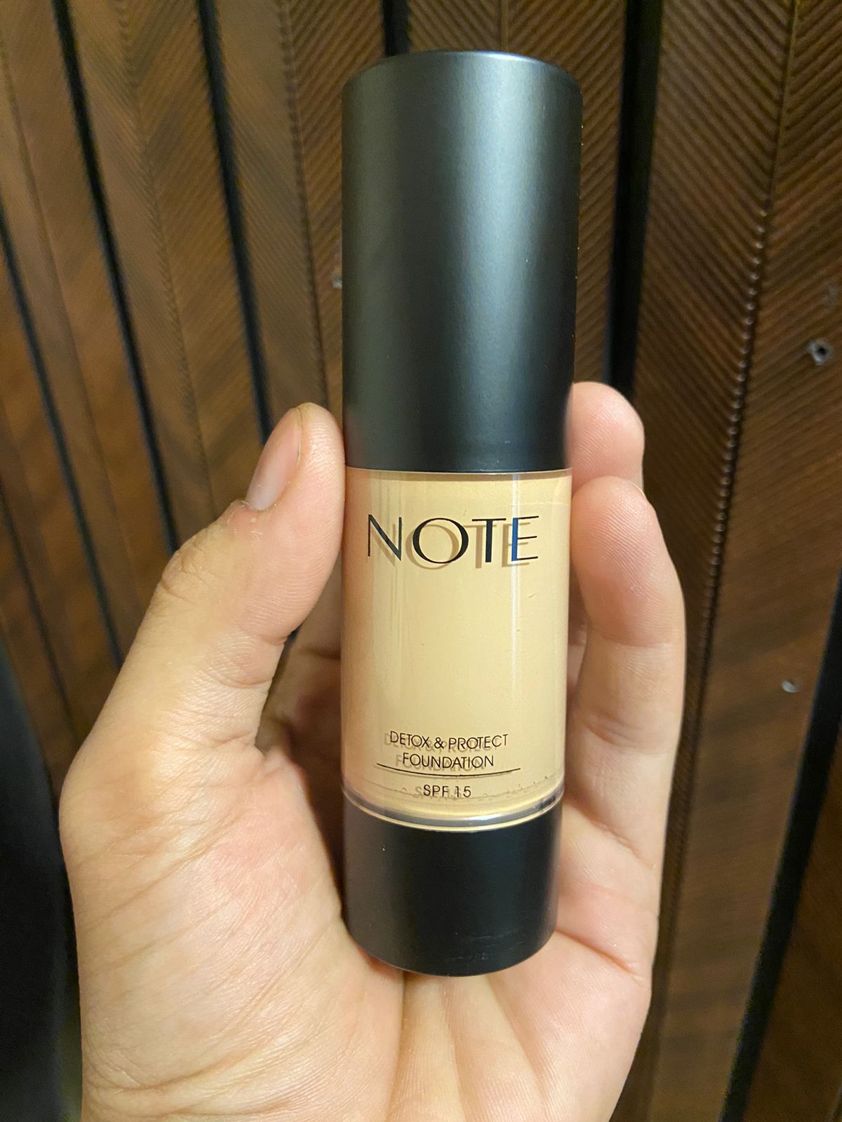 NOTE Cosmétique Detox & Protect Foundation SPF 15
