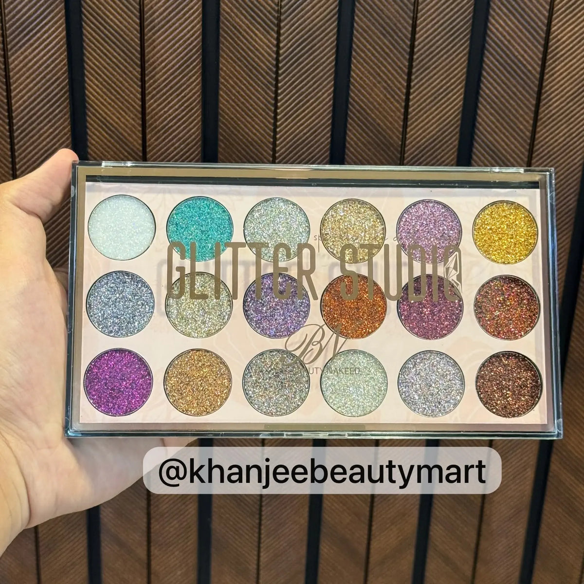 Beauty Nakeed GLITTER STUDIO 18-Color Pressed Glitter Eyeshadow Palette