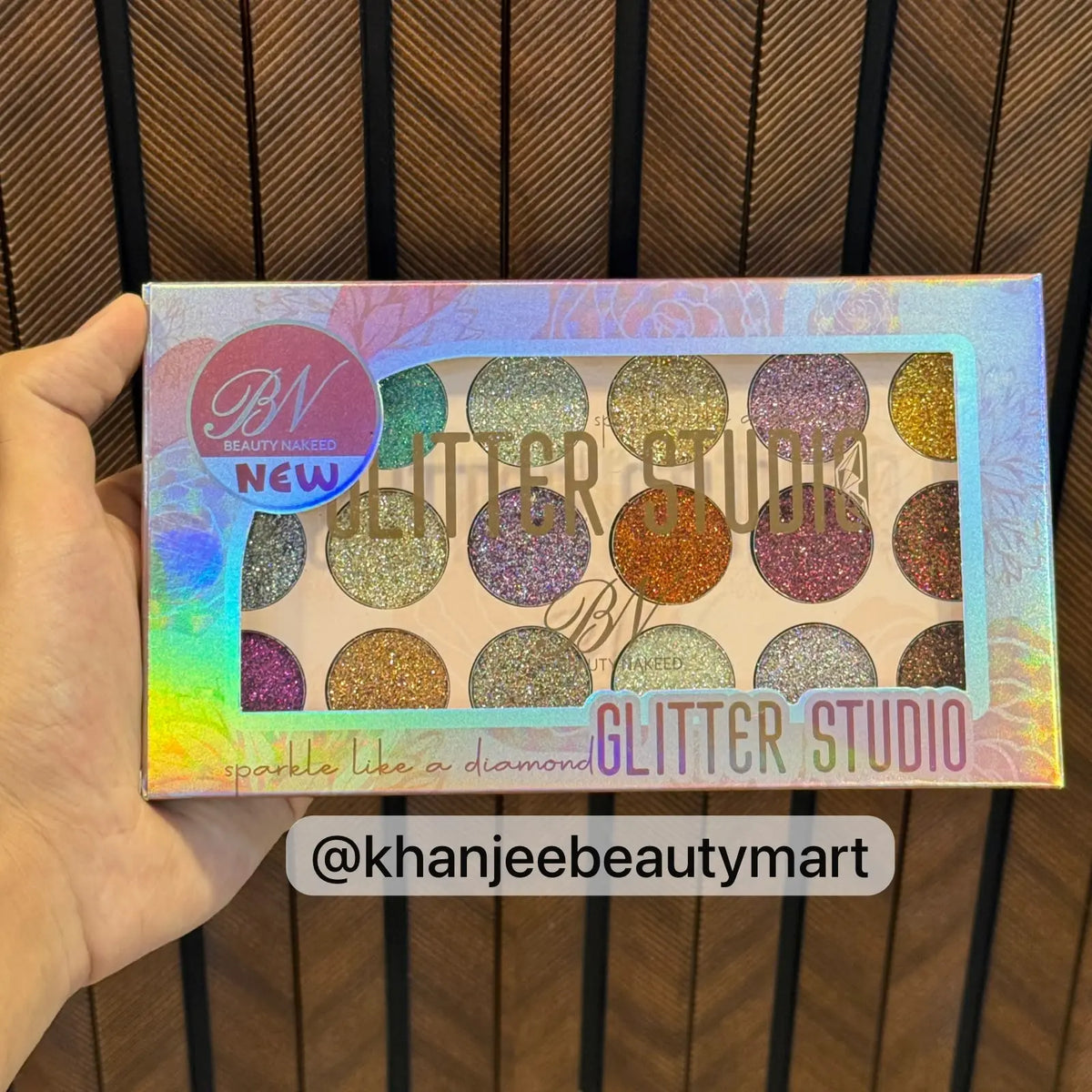 Beauty Nakeed GLITTER STUDIO 18-Color Pressed Glitter Eyeshadow Palette