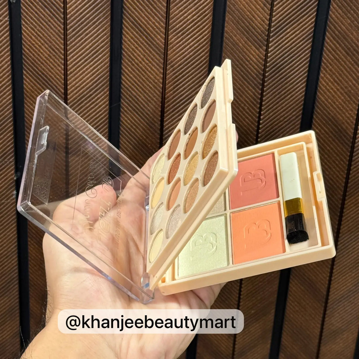 UnUsual Beauty 2 in 1 (Eyeshadow +Blush+Highliter) Makeup Pallete