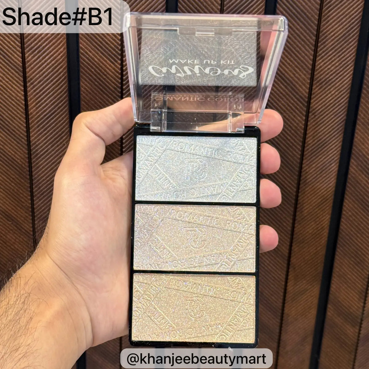 ROMANTIC COLOR Curious Make Up Kit 3-Color Highlighter Palette