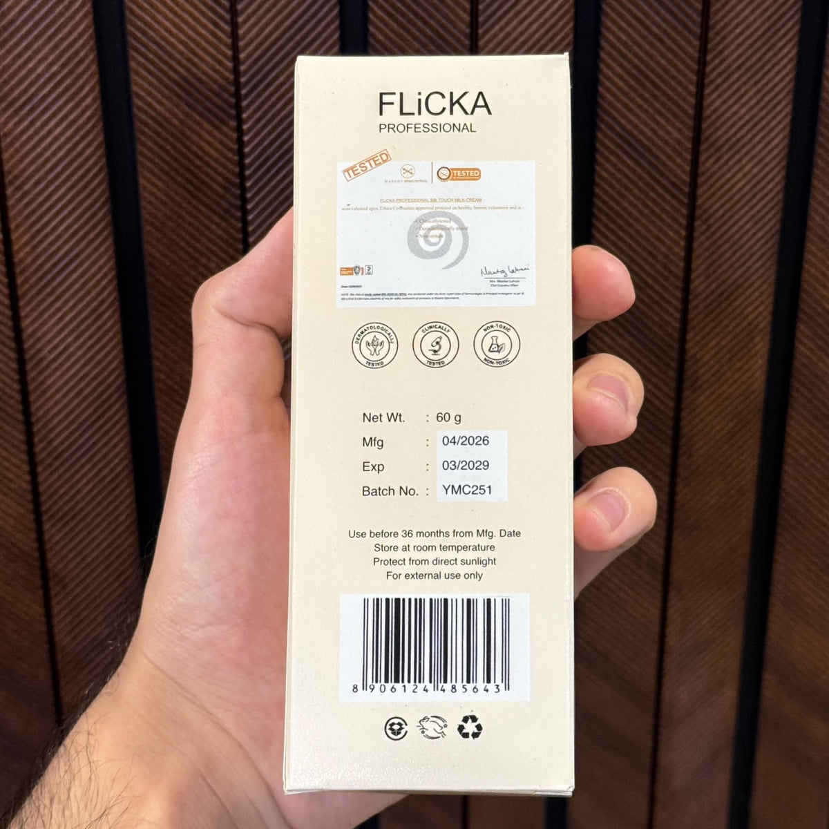 Flicka Professional Silk Touch Milk-Cream Moisturizer & Makeup Primer