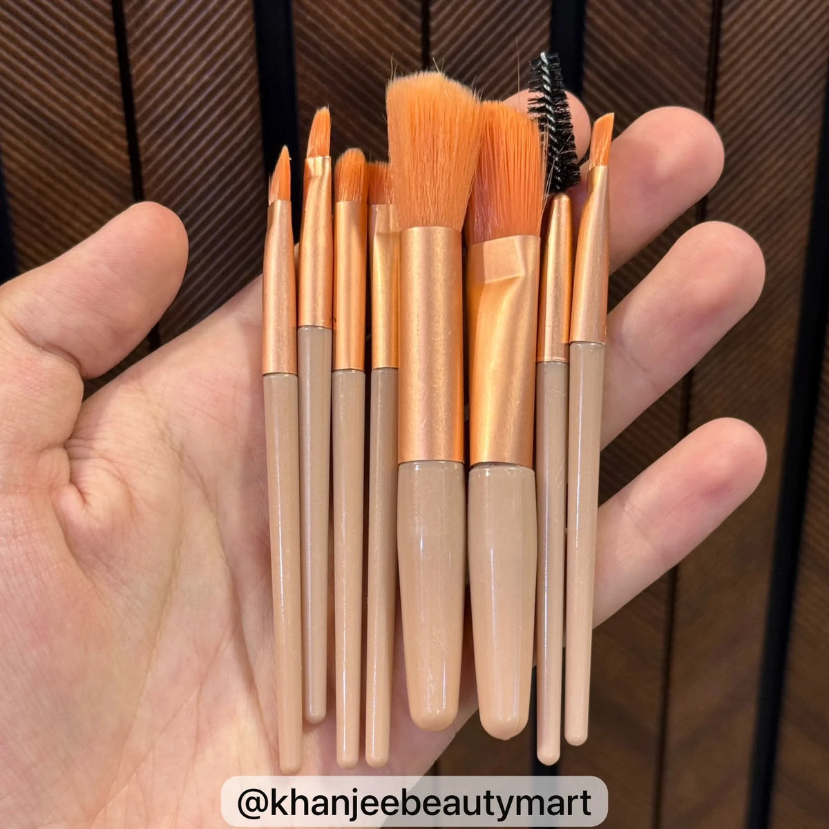 8-Piece Makeup Brush Set – Face & Eye Makeup Brushes