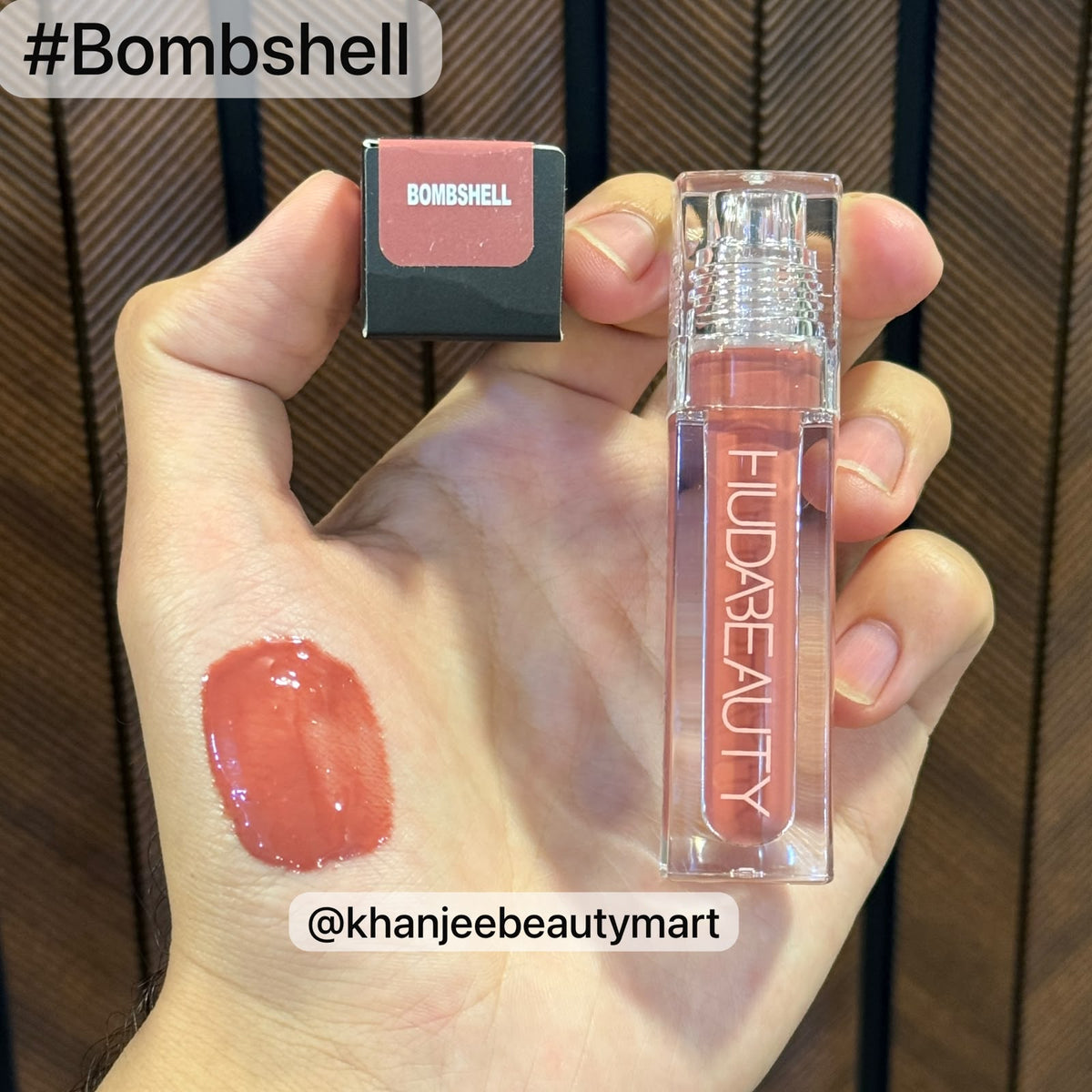 Huda Beauty FAUX FILLER Extra Shine Lip Gloss