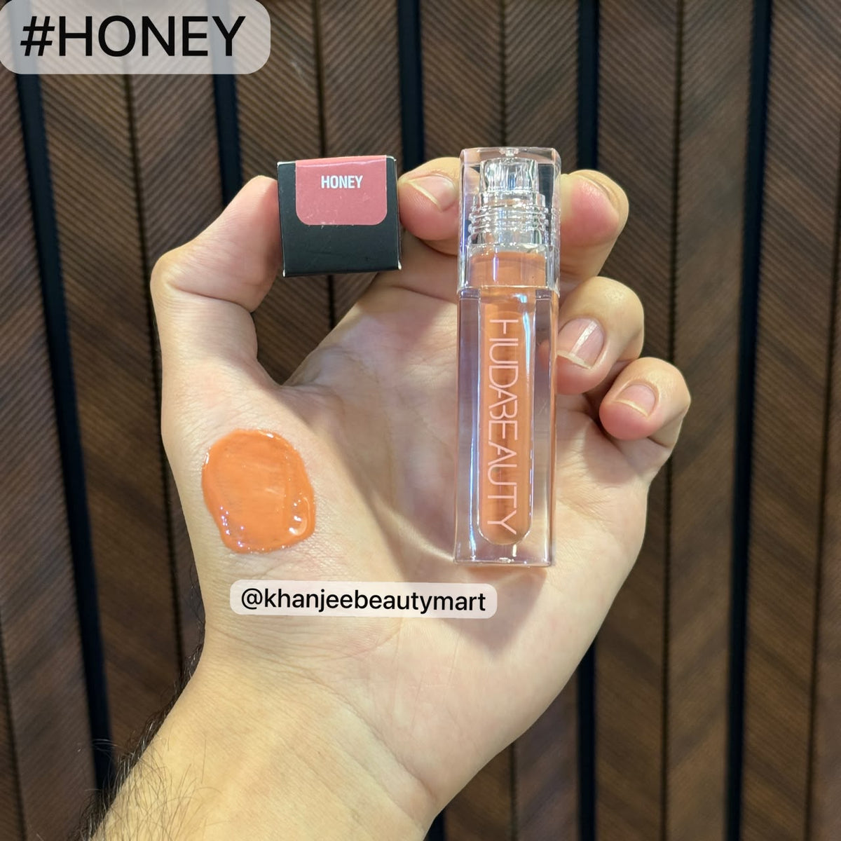 Huda Beauty FAUX FILLER Extra Shine Lip Gloss